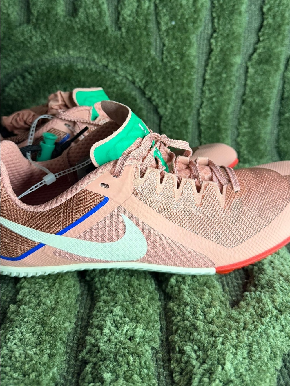 Nike Women’s Pink Athletic Training Sneakers with Green Tongue Accents - Picture 3 of 6